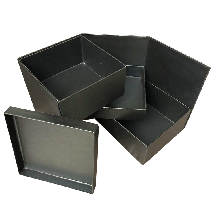 Caja «ESCALERA» a 3 niveles desplegable 21x21x26cm – Punto y Papel